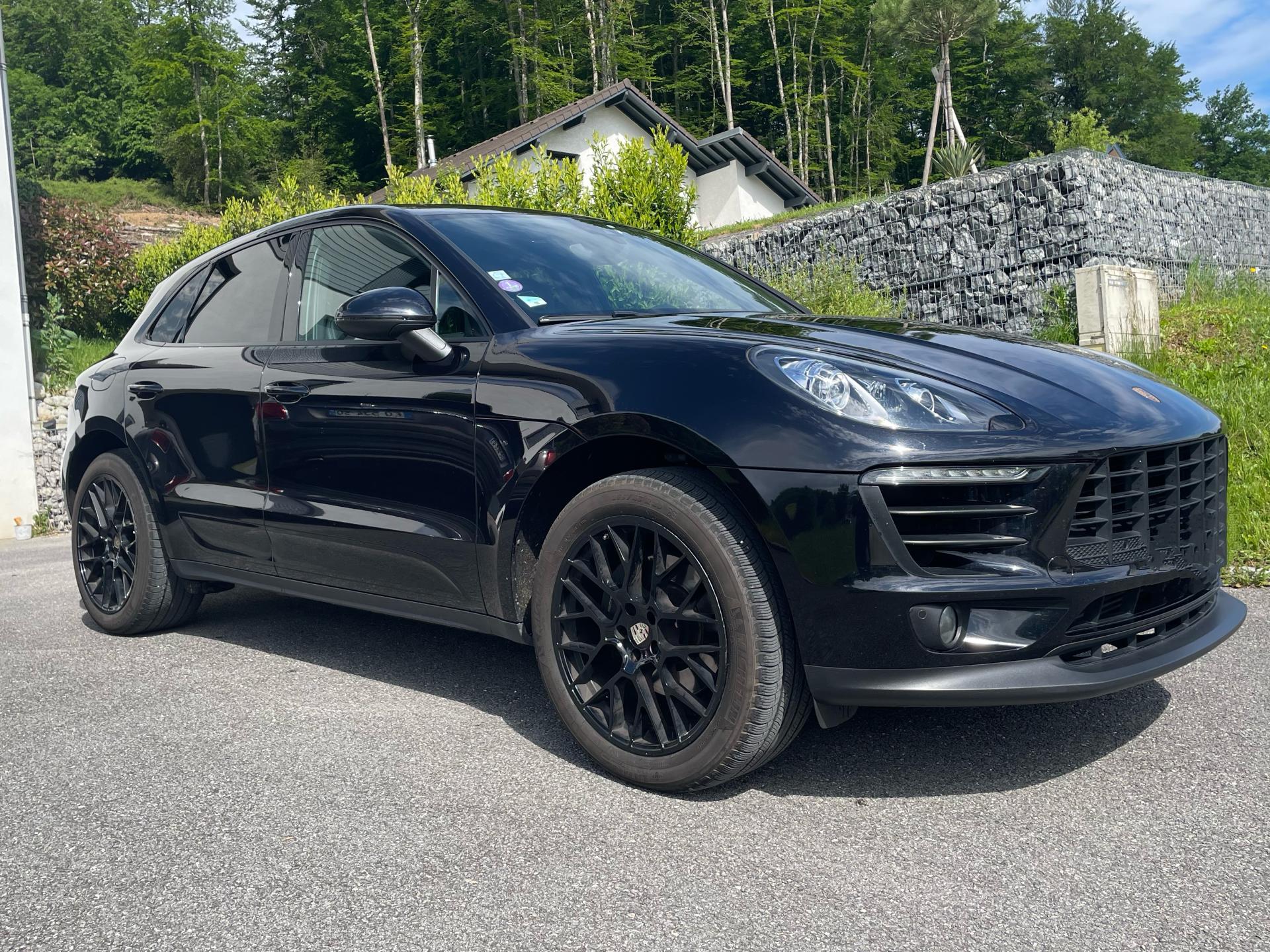 Porsche Macan (Porsche Macan)