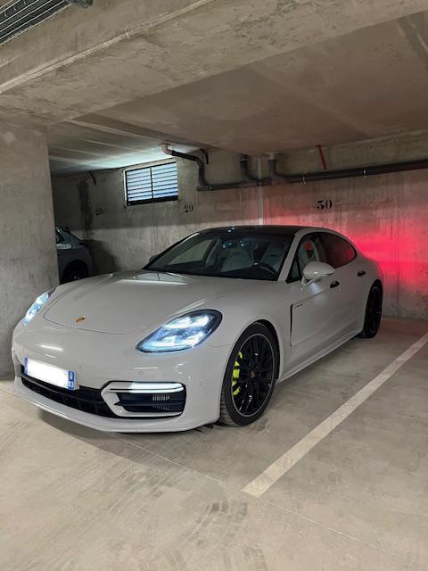 Porsche Panamera 4 E-Hybrid (Panamera)