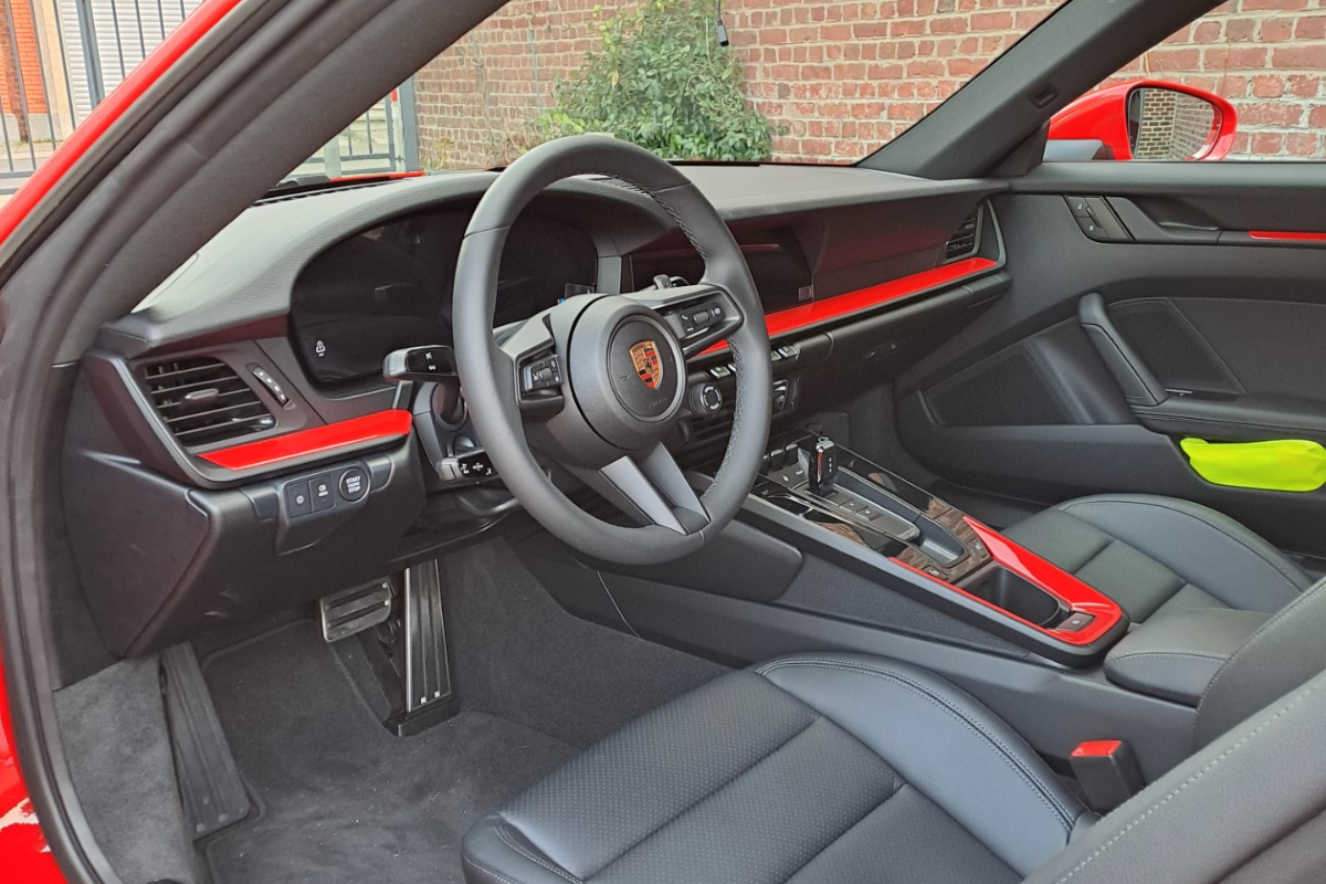 Interieur porsche 992 carrera phase 2