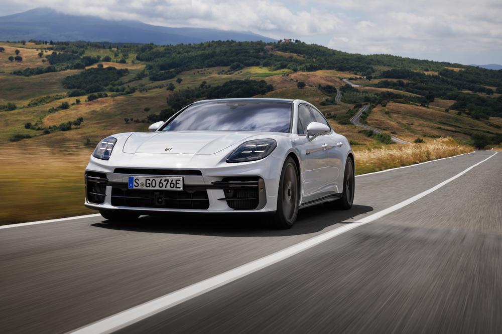 Porsche Panamera : lancement des versions GTS et Turbo S E-Hybrid