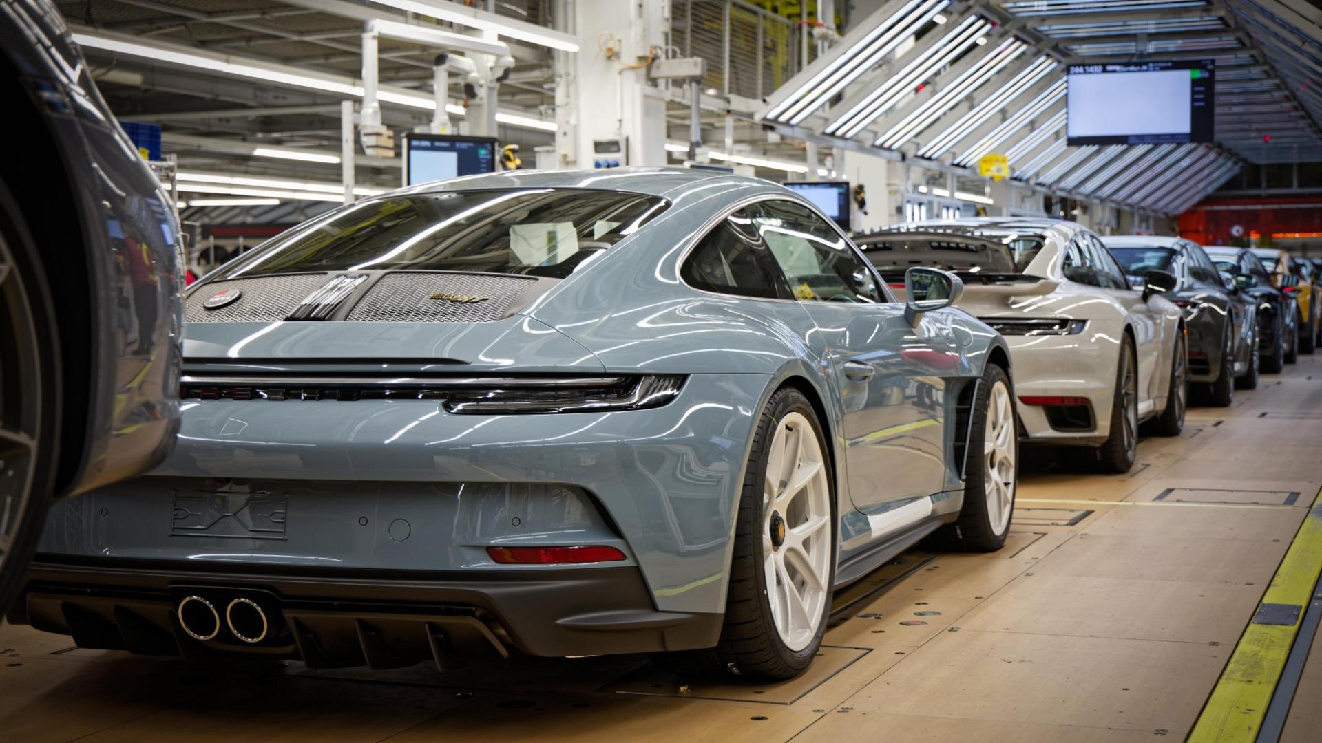 Porsche 911 s t production