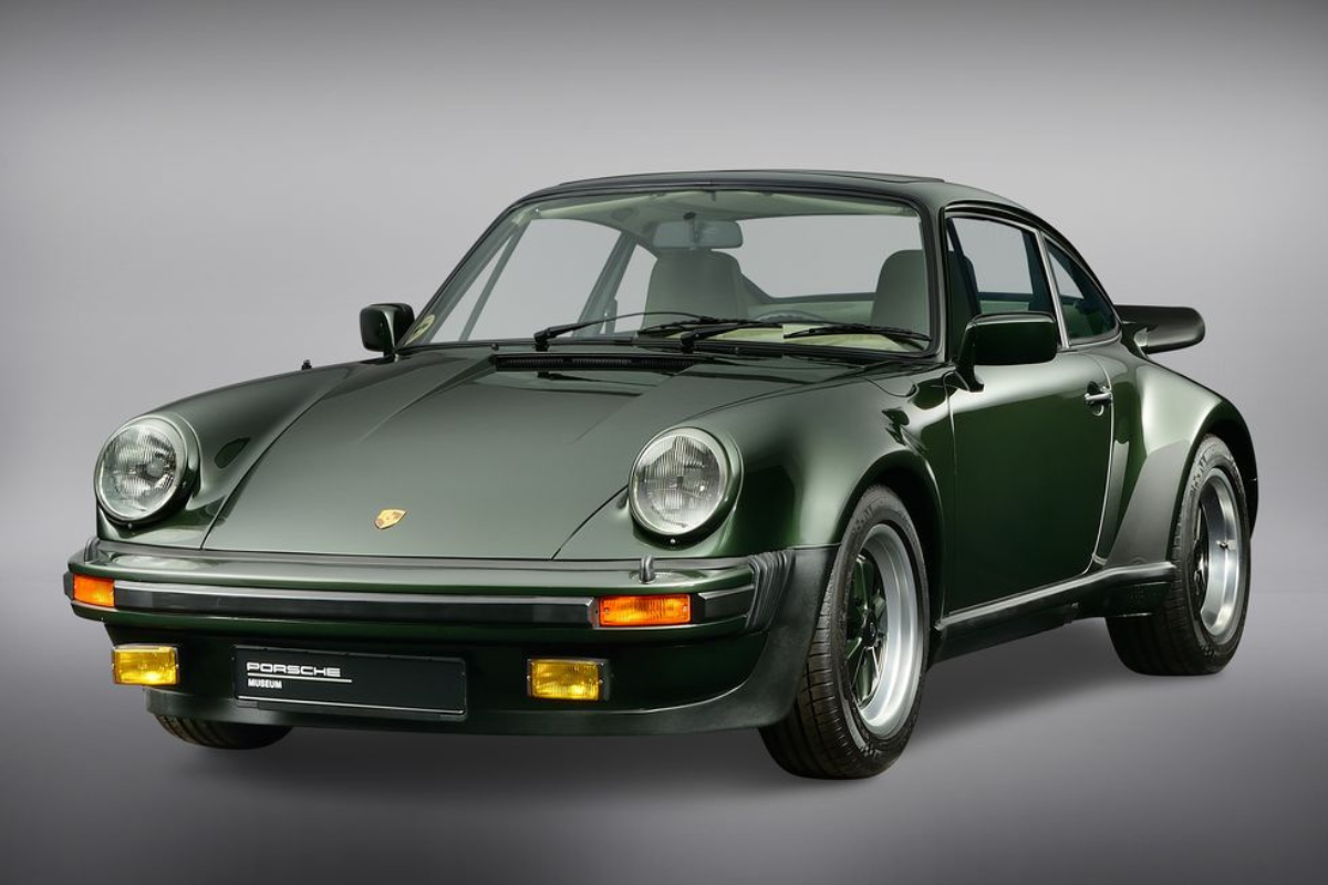 Porsche 930 turbo 3 0 coupe oak green metallic