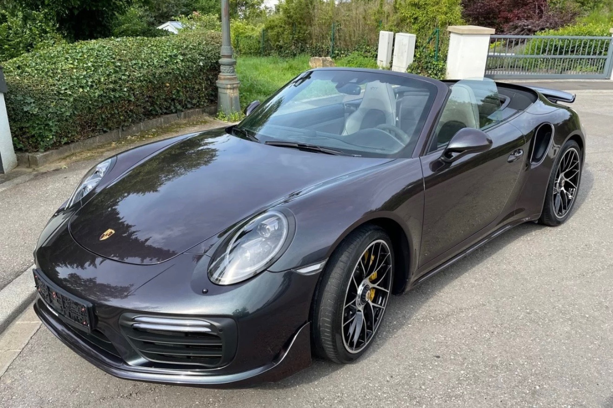 Porsche 991 turbo s cabriolet carbone chromatic