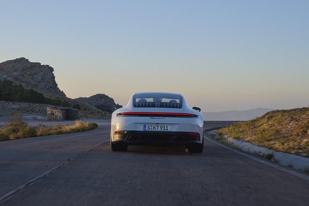 Porsche 992 carrera t phase 2 coupe arriere