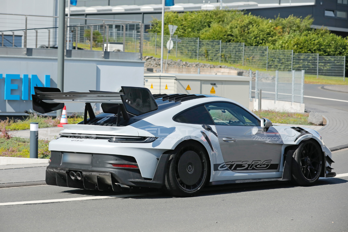 Porsche 992 gt3 rs manthey racing sans camouflage 2