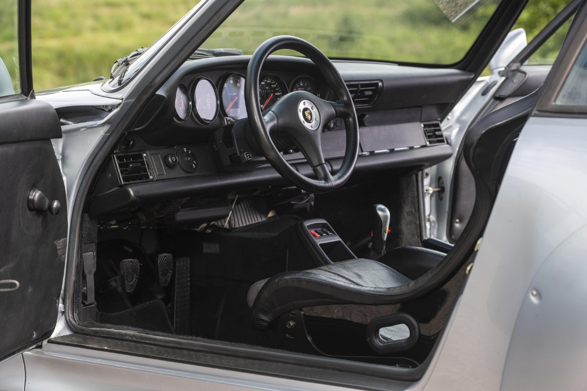 Porsche 993 gt2 bonhams interieur