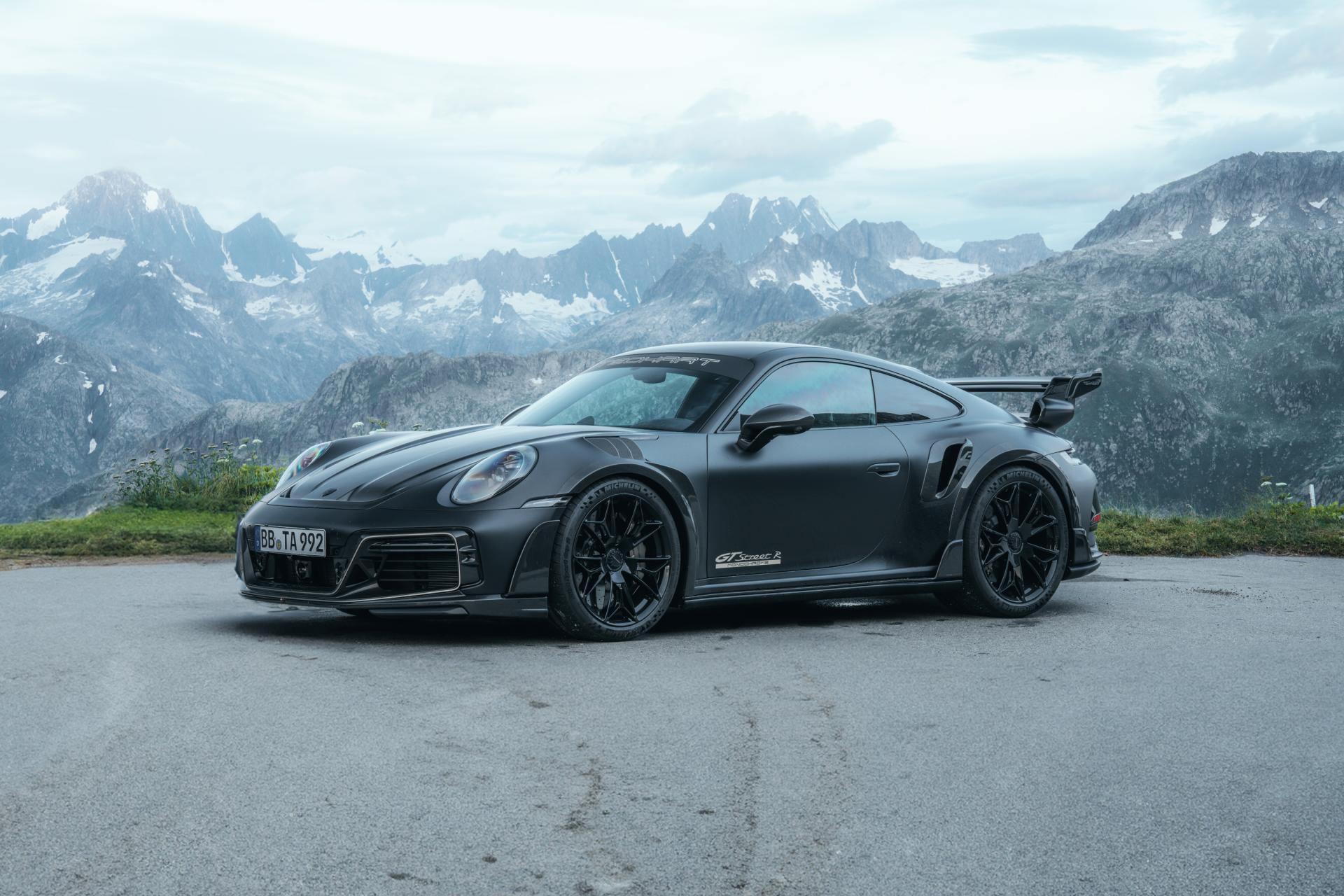 TechArt GTstreet R Monochrome : hommage aux 50 ans de la Porsche 911 Turbo